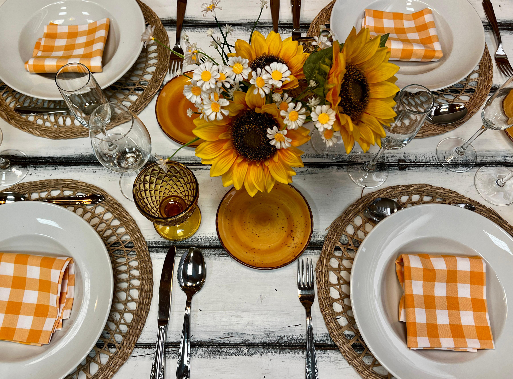 CREANDO EVENTOS ÚNICOS DESDE 1961 CREANDO EVENTOS ÚNICOS DESDE 1961